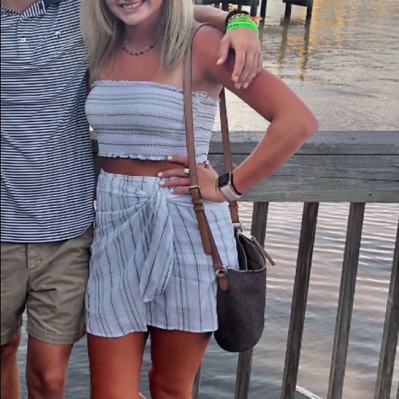 Two piece set - Picture 2 of 2